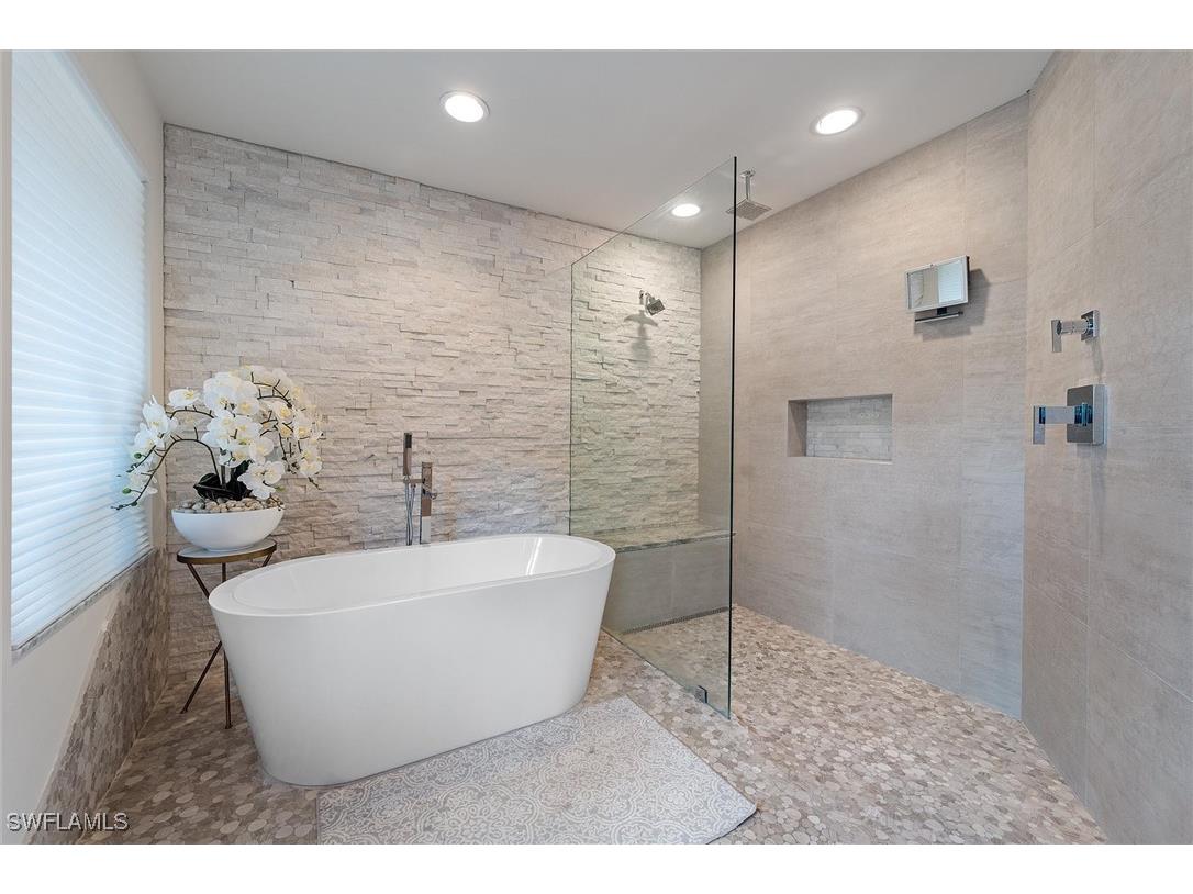 6582 Trail Boulevard Naples FL 34108 225081535 image20