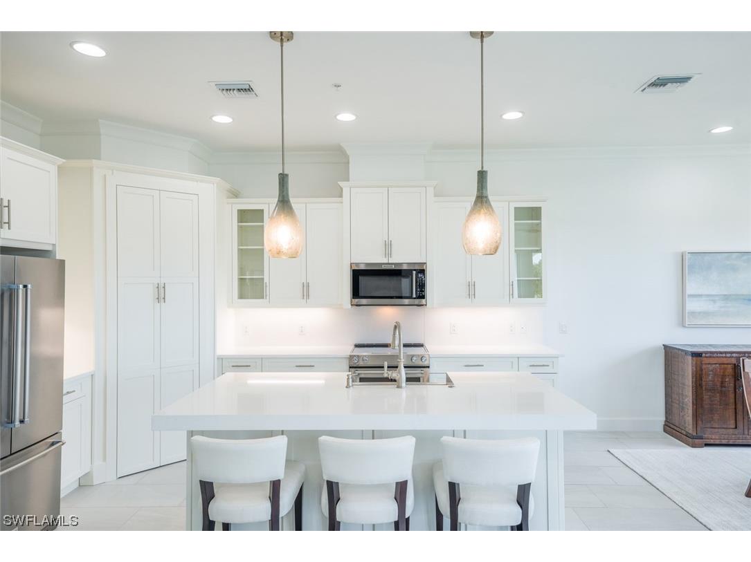 6585 Dominica Drive #201 Naples FL 34113 223095566 image1