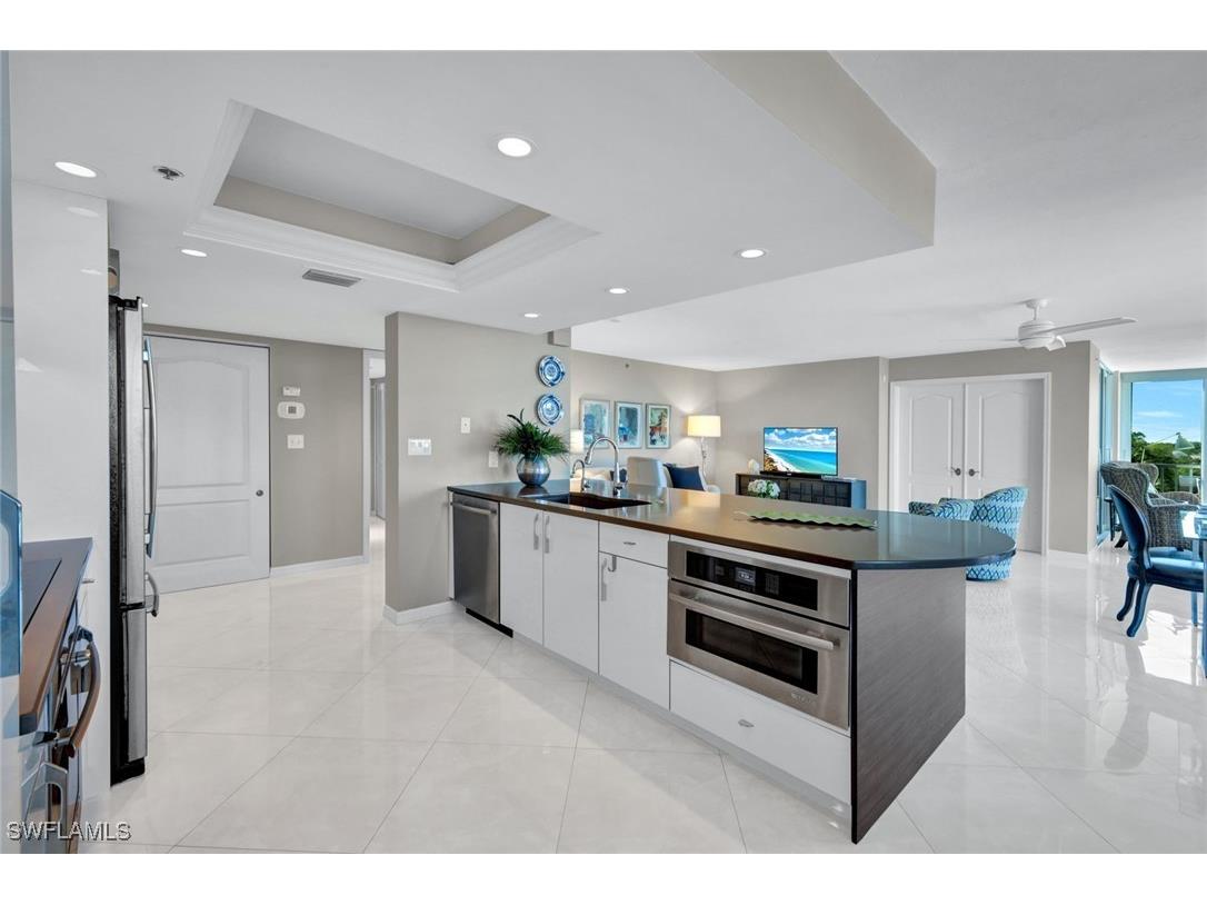 6585 Nicholas Boulevard #404 Naples FL 34108 225026259 image3