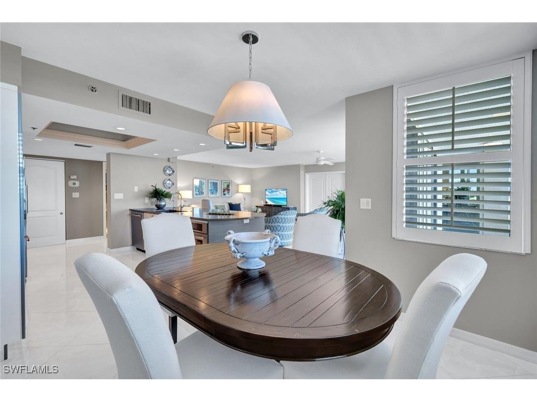 6585 Nicholas Boulevard #404 Naples FL 34108 225026259 image5