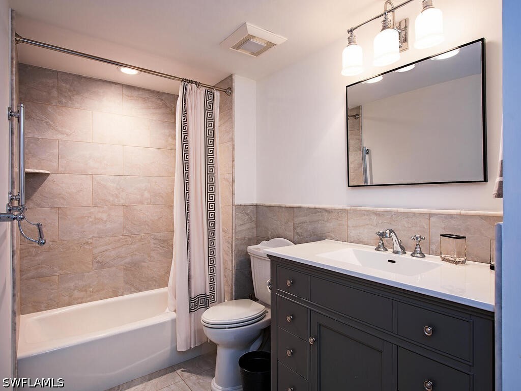 6585 Nicholas Boulevard #1102 Naples FL 34108 226020935 image10