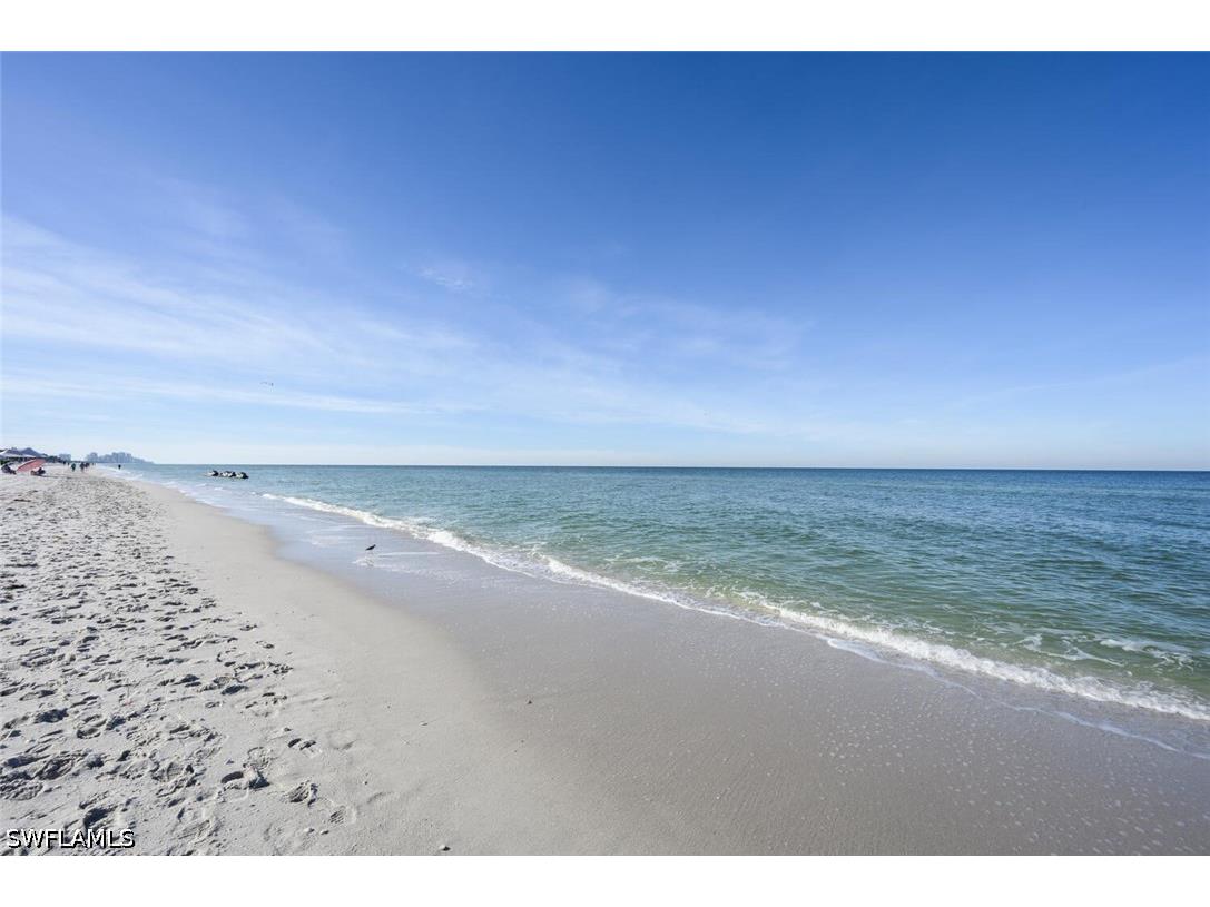 6585 Nicholas Boulevard #1102 Naples FL 34108 226020935 image15