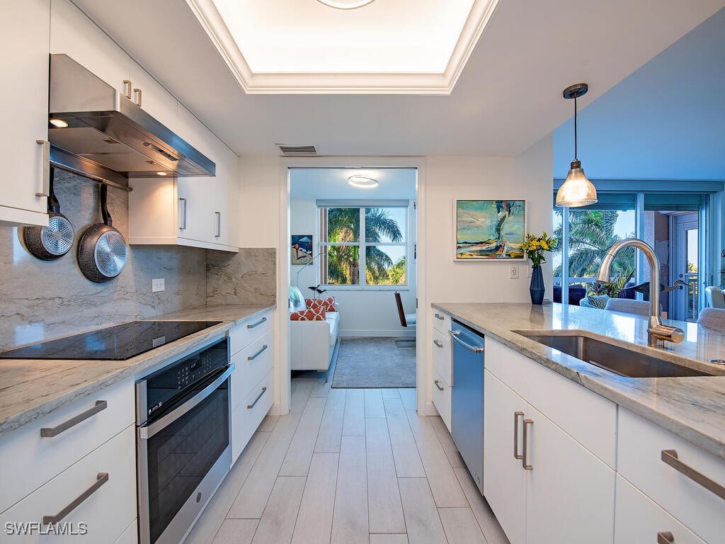 6585 Nicholas Boulevard #303 Naples FL 34108 225076482 image1