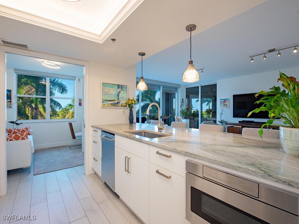 6585 Nicholas Boulevard #303 Naples FL 34108 225076482 image2