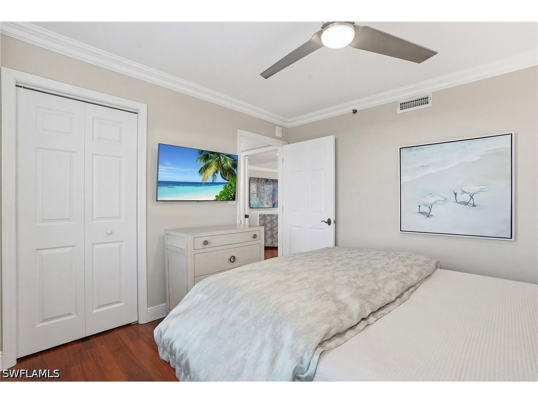 6585 Nicholas Boulevard #902 Naples FL 34108 226014572 image12
