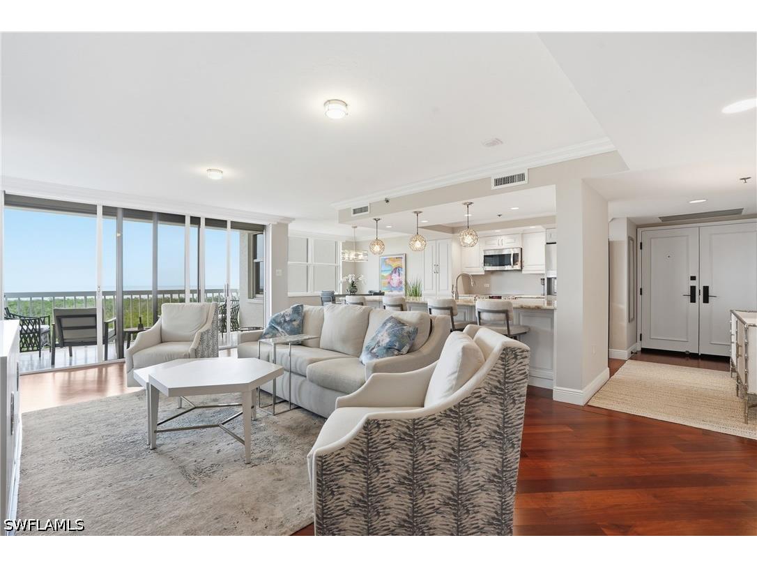 6585 Nicholas Boulevard #902 Naples FL 34108 226014572 image3