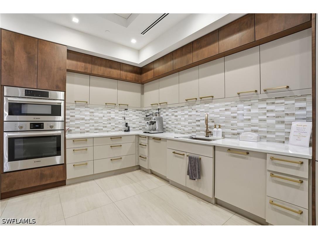 6585 Nicholas Boulevard #902 Naples FL 34108 226014572 image32