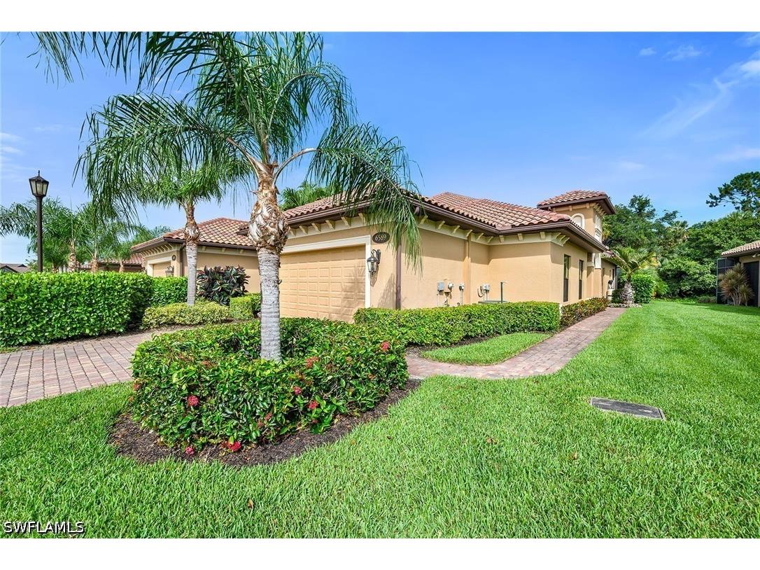 6589 Roma Way Naples FL 34113 226022285 image1