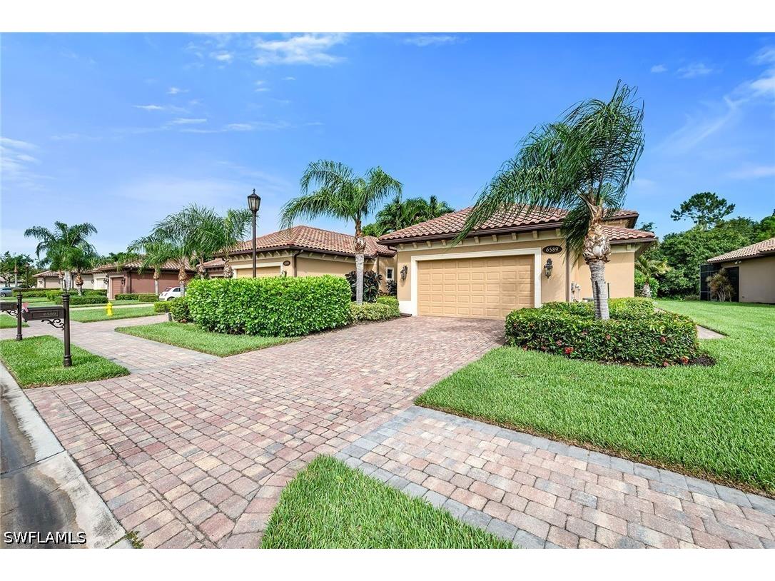 6589 Roma Way Naples FL 34113 226022285 image42