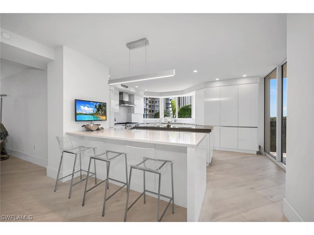 6597 Nicholas Boulevard #401 Naples FL 34108 223063002 image4