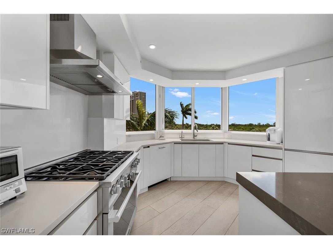 6597 Nicholas Boulevard #401 Naples FL 34108 223063002 image6