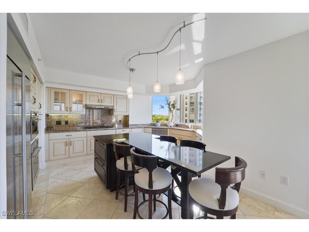 6597 Nicholas Boulevard #601 Naples FL 34108 225072726 image16