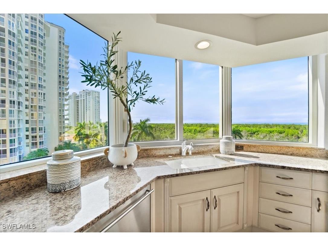 6597 Nicholas Boulevard #601 Naples FL 34108 225072726 image20