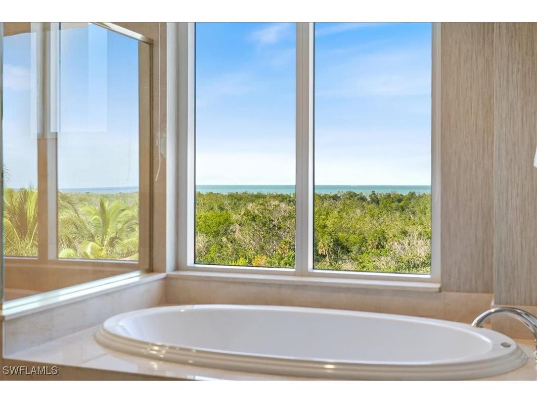 6597 Nicholas Boulevard #601 Naples FL 34108 225072726 image30