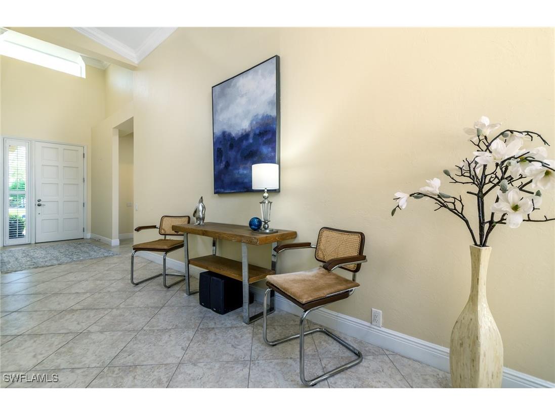 66 Fountain Circle Naples FL 34119 225077484 image10