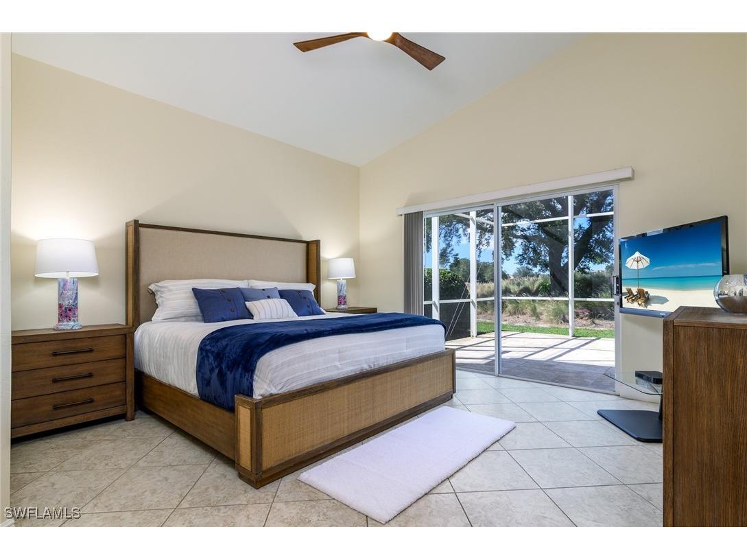 66 Fountain Circle Naples FL 34119 225077484 image12