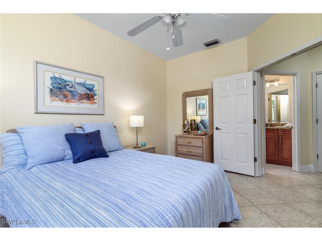 66 Fountain Circle Naples FL 34119 225077484 image17