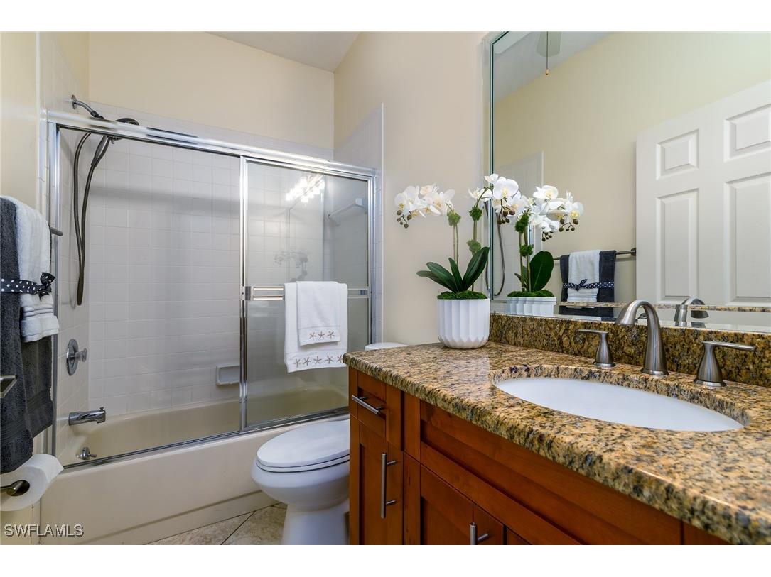 66 Fountain Circle Naples FL 34119 225077484 image18