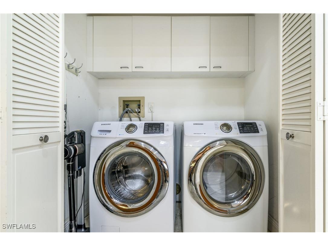 66 Fountain Circle Naples FL 34119 225077484 image25