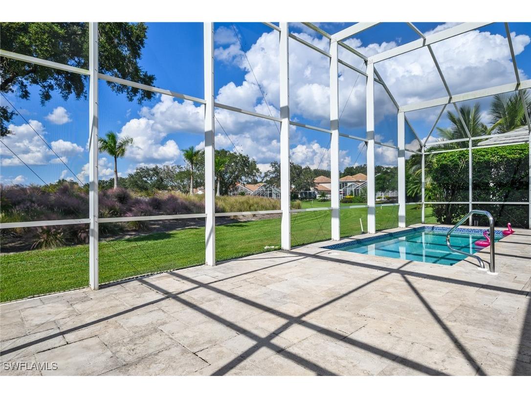 66 Fountain Circle Naples FL 34119 225077484 image3