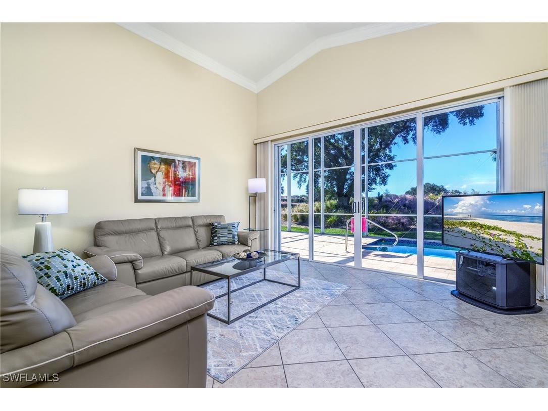 66 Fountain Circle Naples FL 34119 225077484 image8