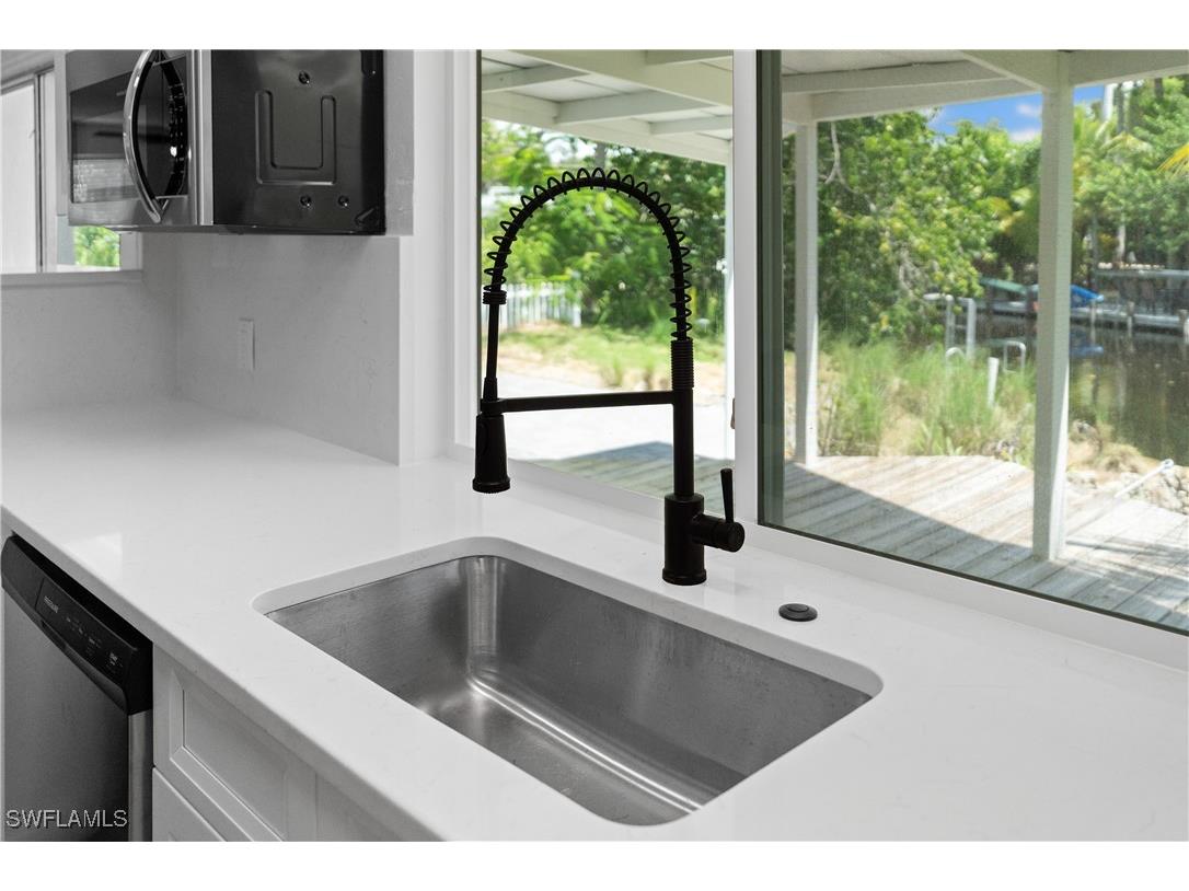 66 River Court Naples FL 34110 225068726 image16