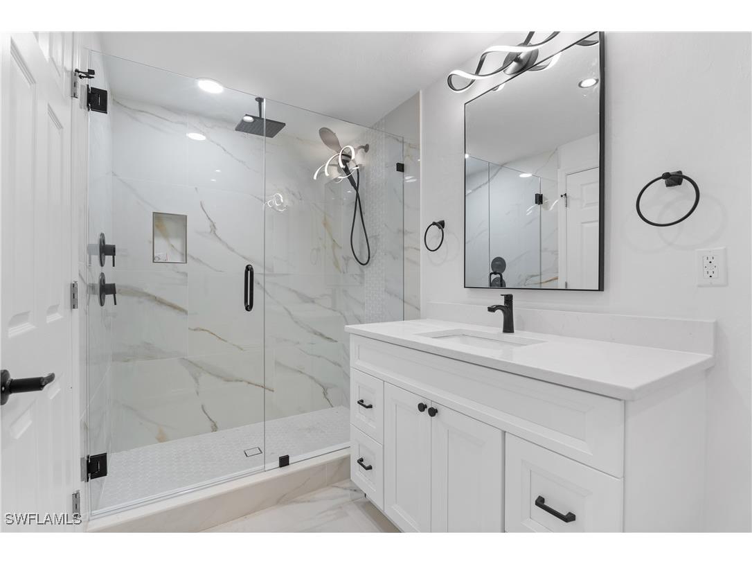 66 River Court Naples FL 34110 225068726 image21