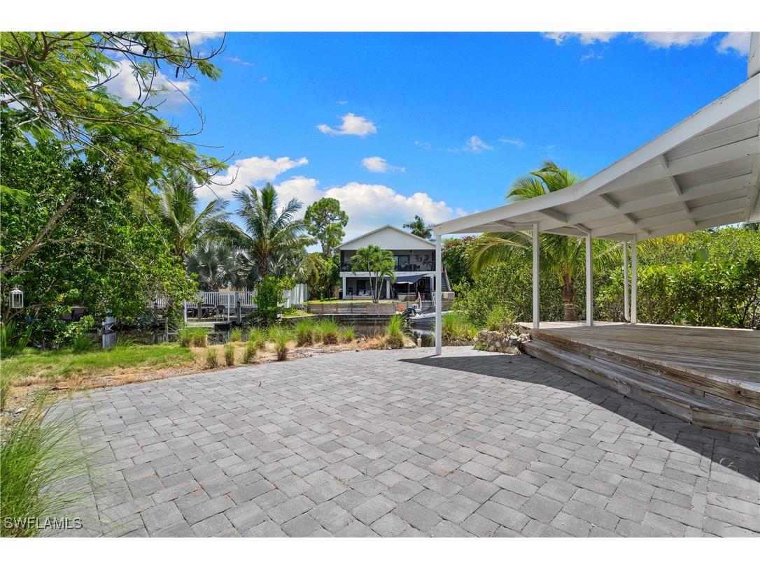 66 River Court Naples FL 34110 225068726 image5