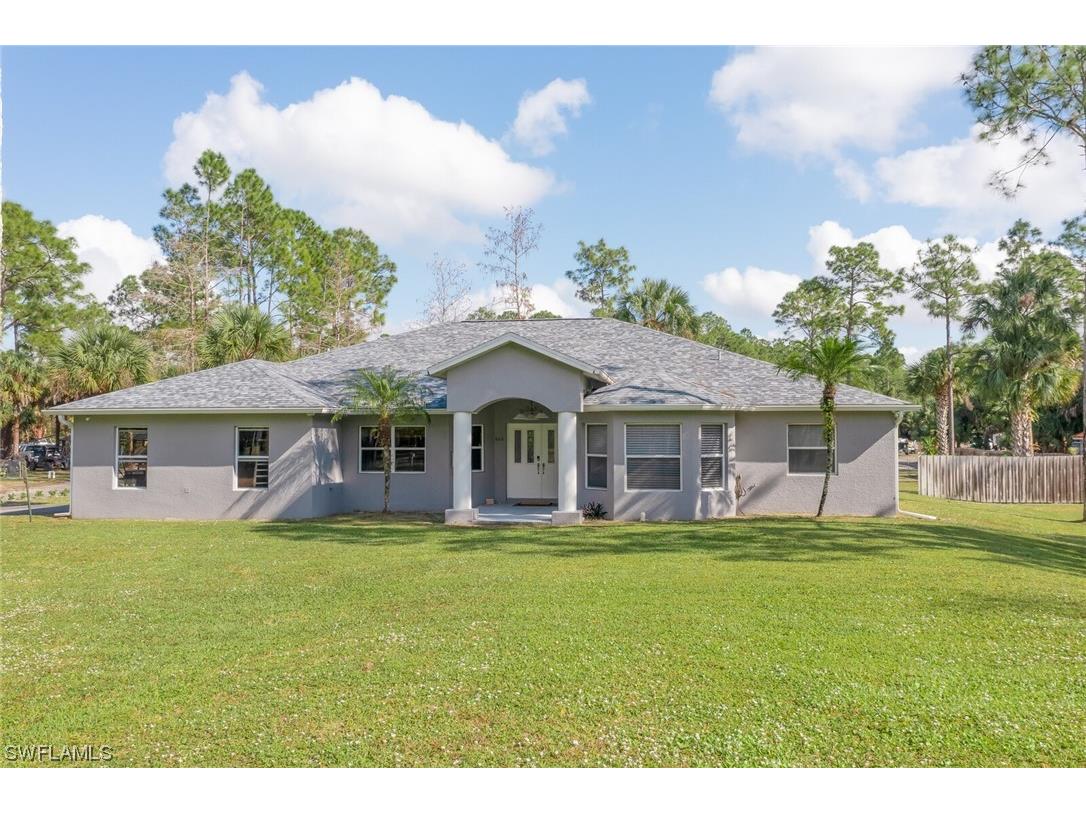 660 18th Street SE Naples FL 34117 222013426 image1