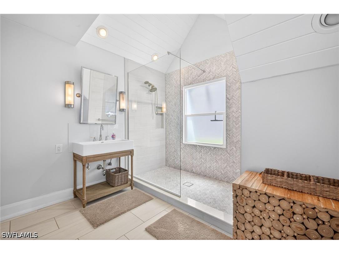 660 8th Avenue S Naples FL 34102 226014758 image19