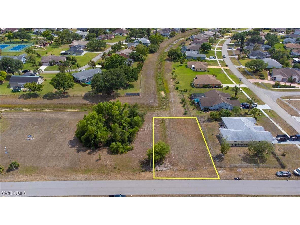 660 Manhattan Street E Lehigh Acres FL 33974 223059839 image1