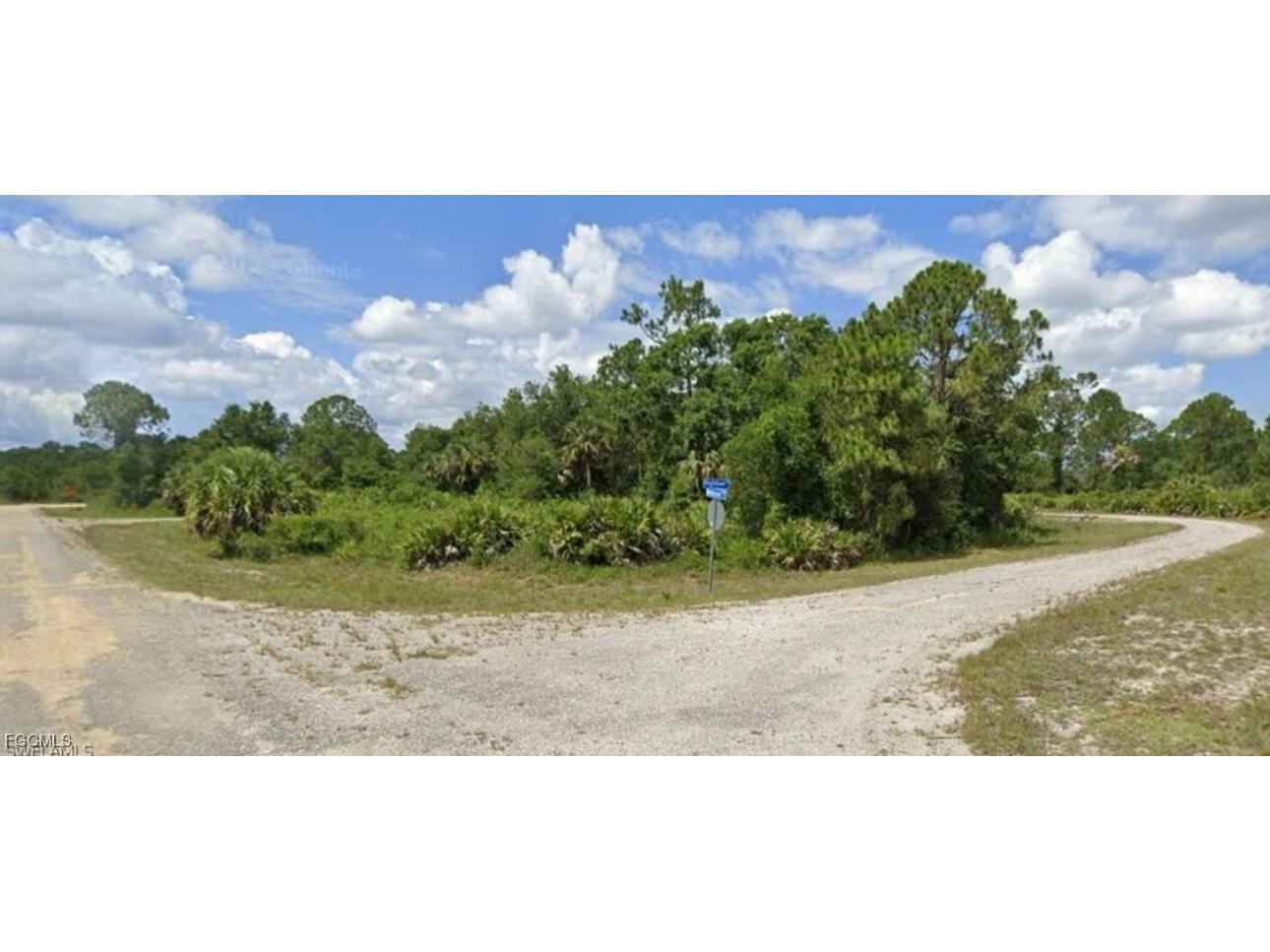 660 Whitmore Loop Lehigh Acres FL 33972 2025004600 image2