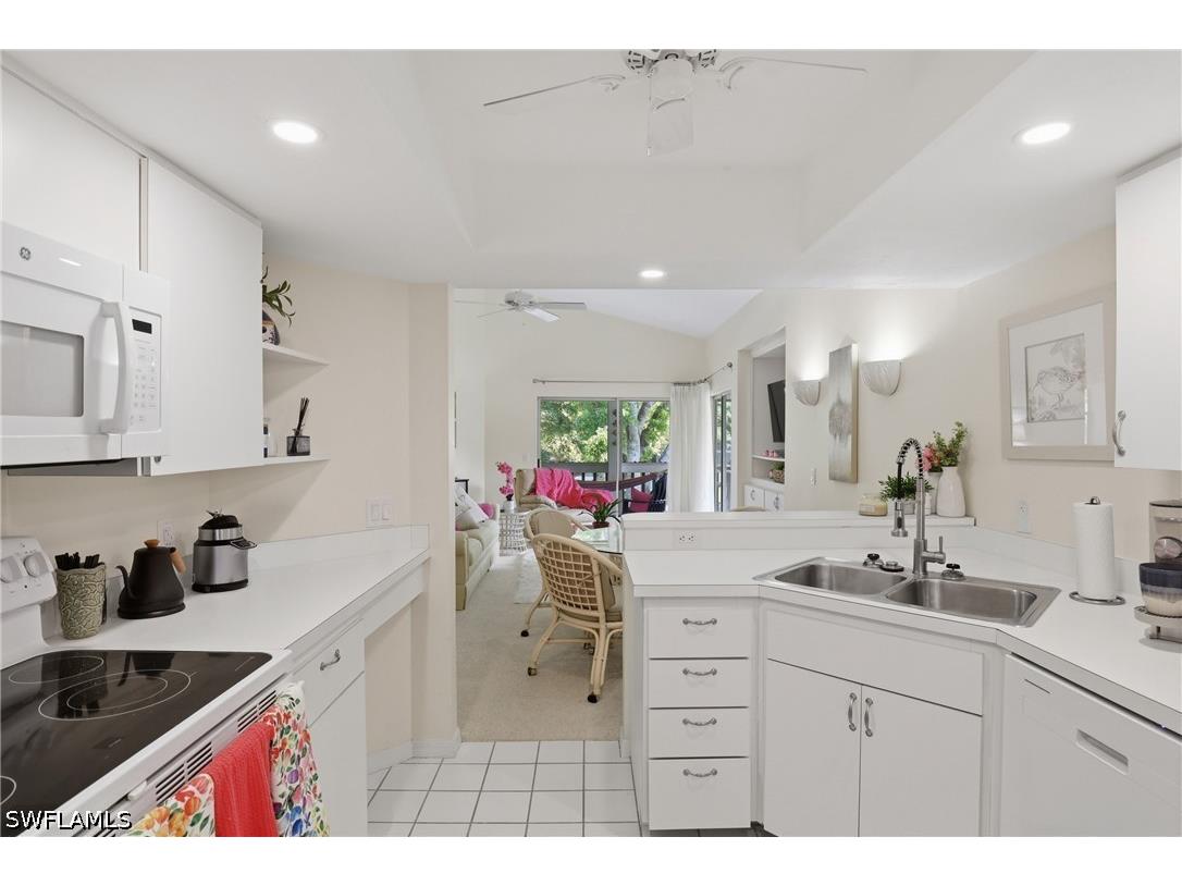 660 Wiggins Bay Drive #B21 Naples FL 34110 226013436 image10
