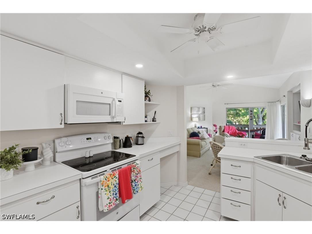 660 Wiggins Bay Drive #B21 Naples FL 34110 226013436 image12