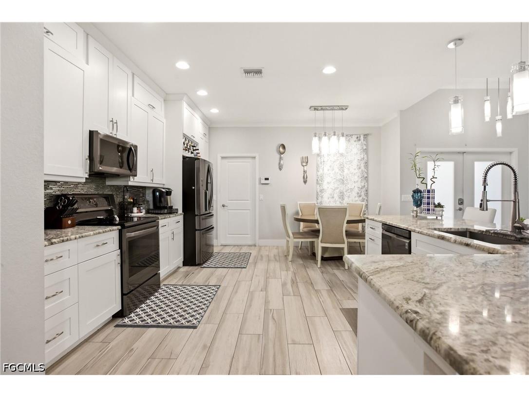 6608 Abbott Street Fort Myers FL 33966 2026023723 image10