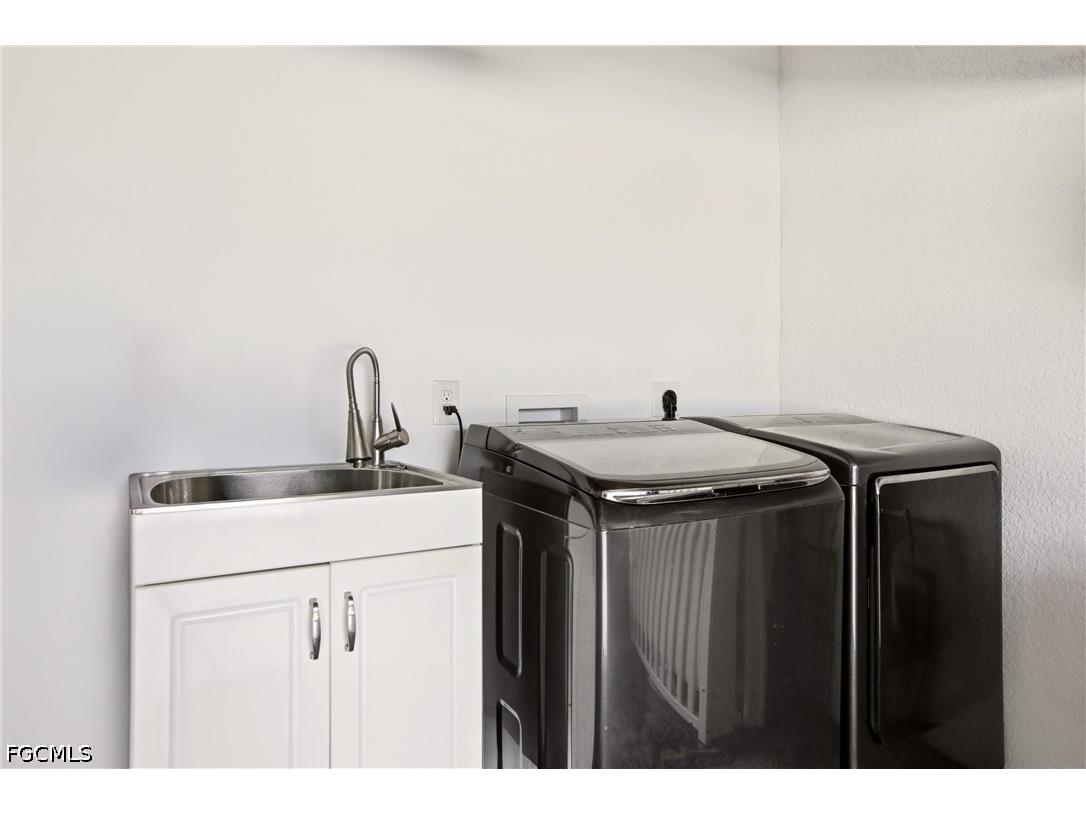 6608 Abbott Street Fort Myers FL 33966 2026023723 image25