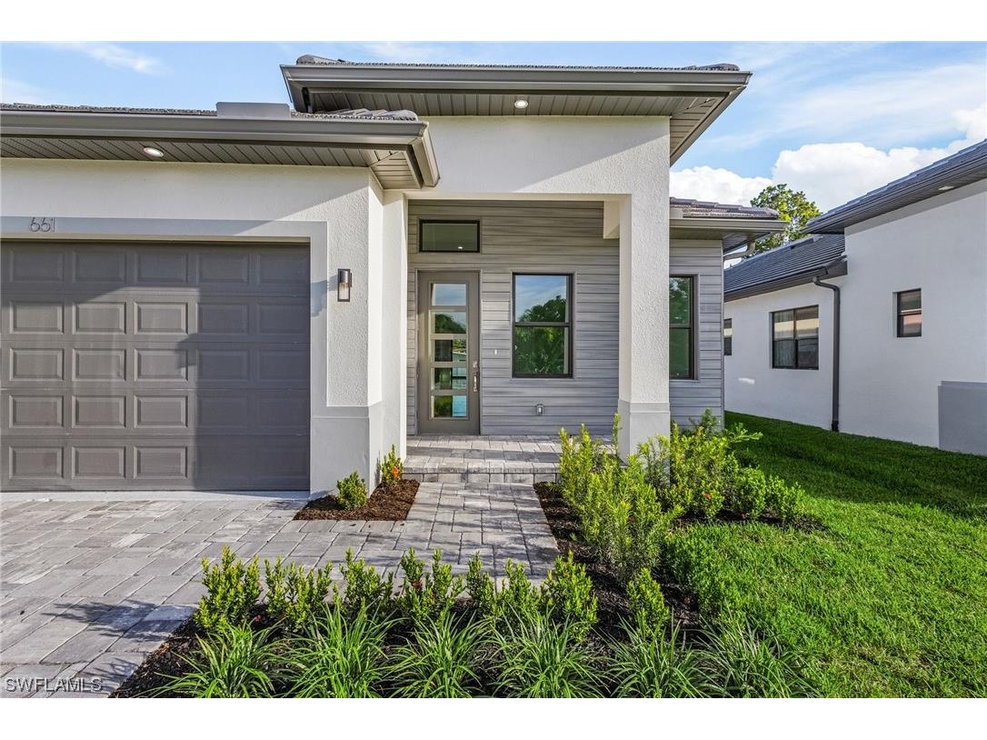 661 109th Avenue N Naples FL 34108 223061781 image1