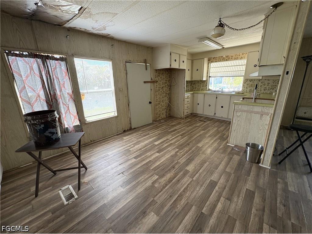 661 Coral Lane North Fort Myers FL 33917 2026016695 image4