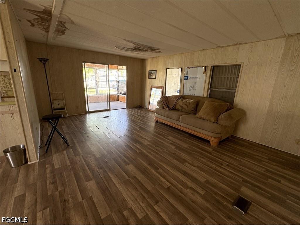 661 Coral Lane North Fort Myers FL 33917 2026016695 image6