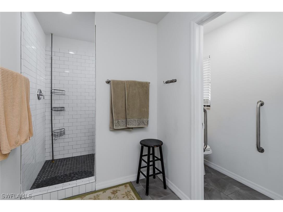 661 E Valley Drive Bonita Springs FL 34134 226007280 image25