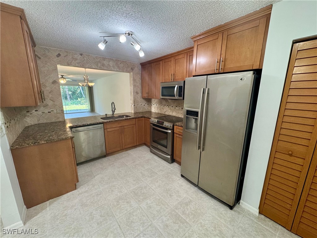 661 Squire Circle #101 Naples FL 34104 225039257 image2