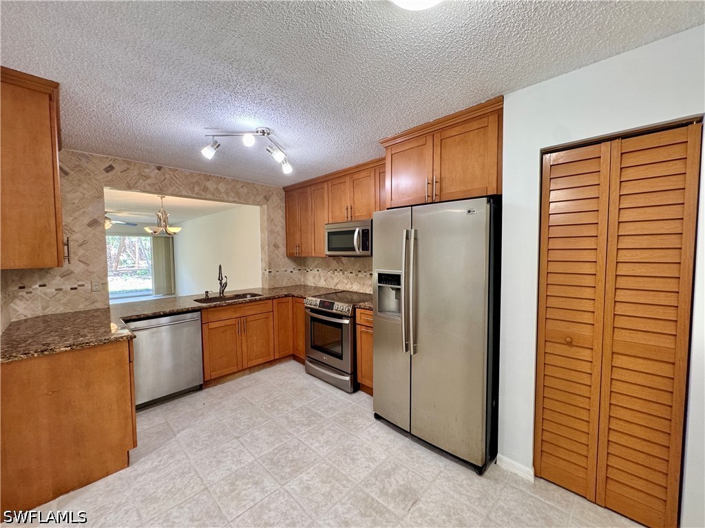 661 Squire Circle #101 Naples FL 34104 226017119 image16