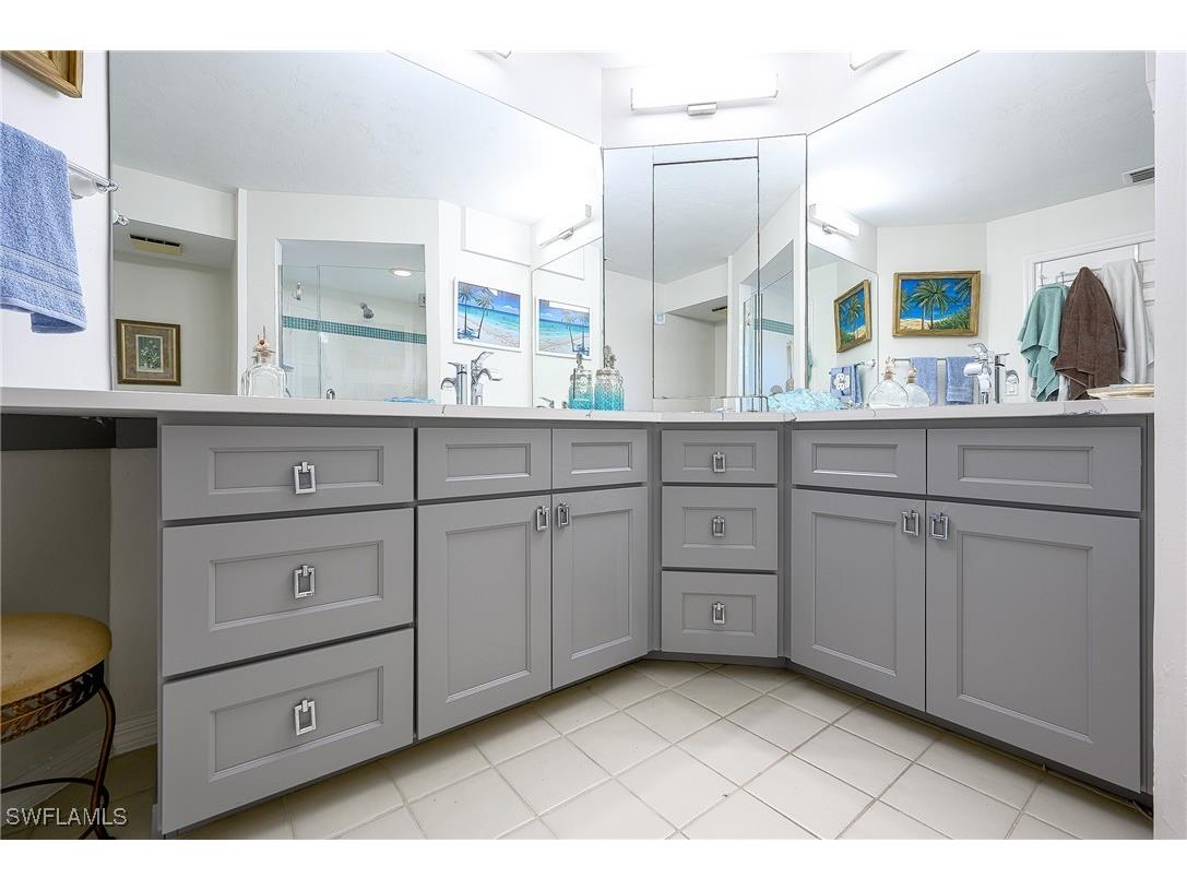 661 Windsurf Lane #A-202 Naples FL 34108 225064859 image20