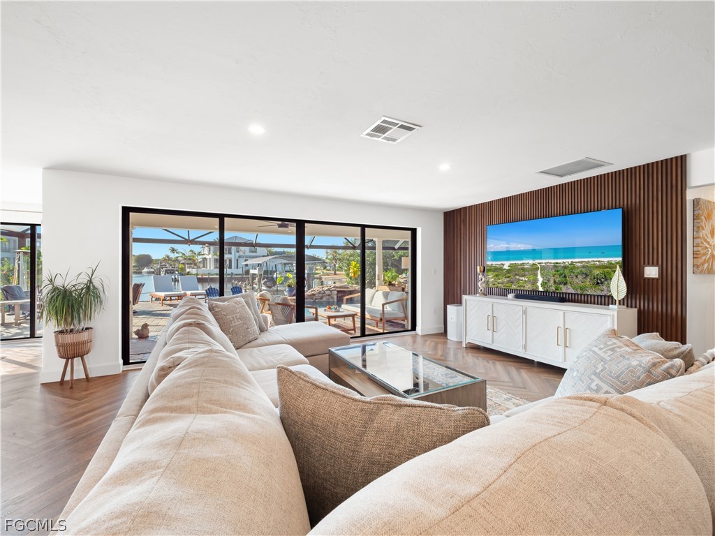 6610 Joanna Circle Fort Myers FL 33919 2026008359 image18