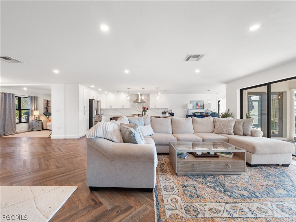 6610 Joanna Circle Fort Myers FL 33919 2026008359 image28