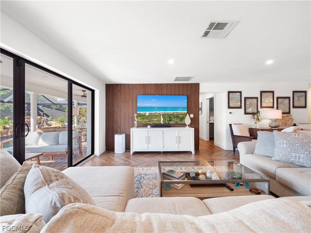 6610 Joanna Circle Fort Myers FL 33919 2026008359 image38