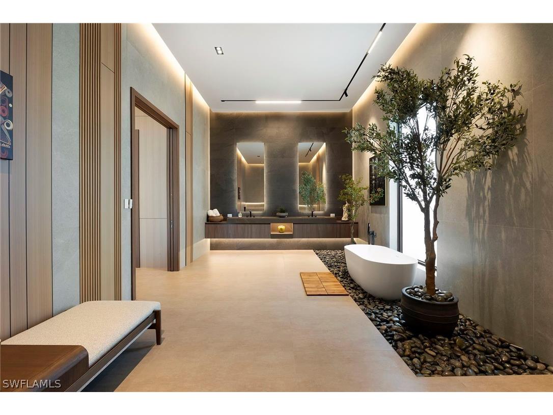 6616 Trail Boulevard Naples FL 34108 226008689 image22