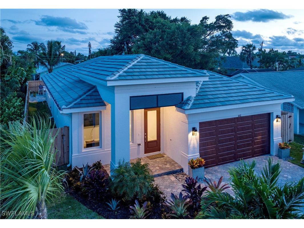 662 105th Avenue N Naples FL 34108 225072468 image1