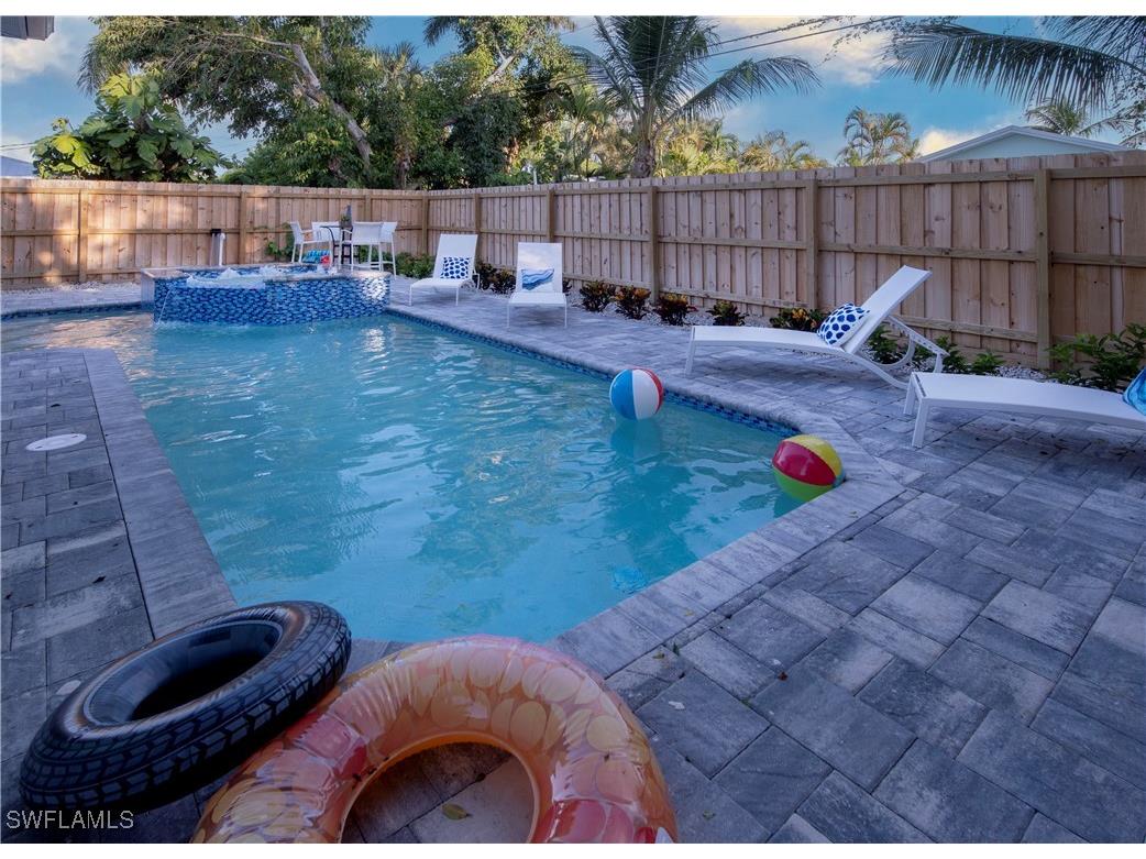 662 105th Avenue N Naples FL 34108 225072468 image32