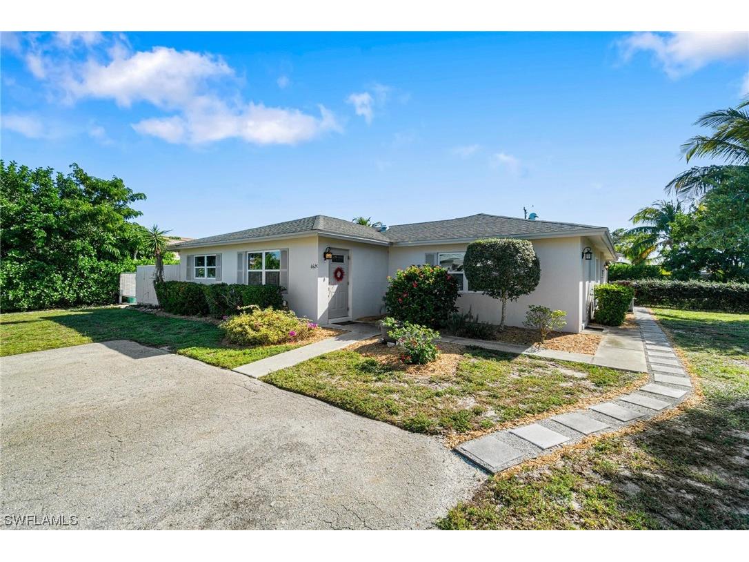 662 109th Avenue N Naples FL 34108 224000094 image1